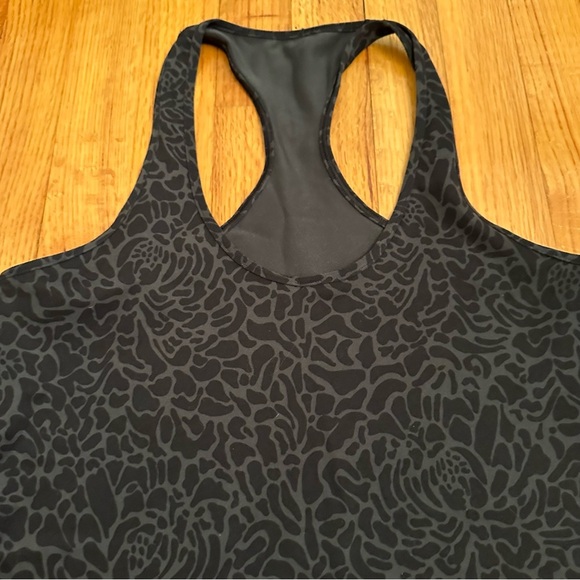 Lululemon Cool Racerback
Petal Camo Printed Black Deep Coal size unsure (z) - Picture 6 of 9